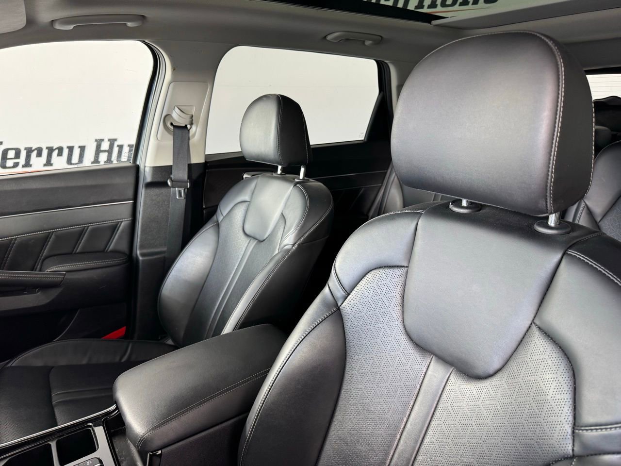 Used 2023 Kia Sorento SX AWD/4WD image 10