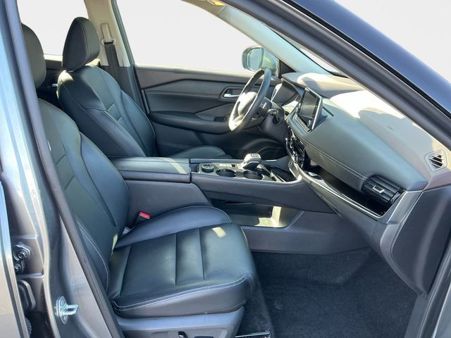 Used 2023 Nissan Rogue SL image 16
