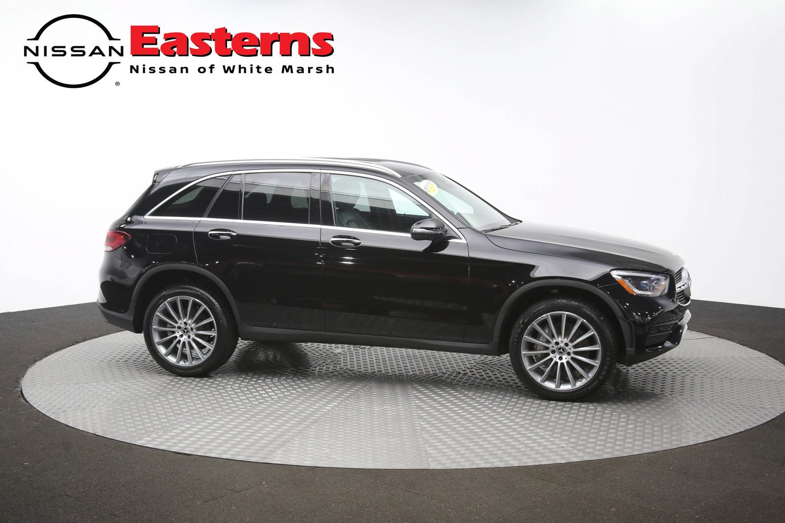 Used 2022 Mercedes-Benz GLC 300 4MATIC w/ AMG Line image 48