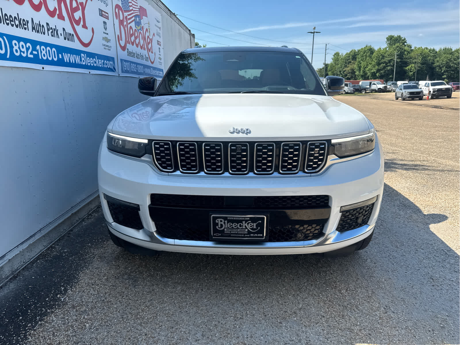Used 2025 Jeep Grand Cherokee L Summit AWD/4WD image 5