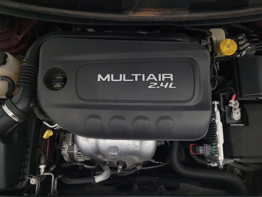 Used 2015 Chrysler 200 S w/ Navigation & Sound Group I image 30