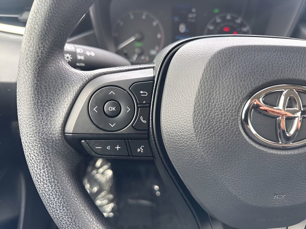Used 2025 Toyota Corolla LE image 13