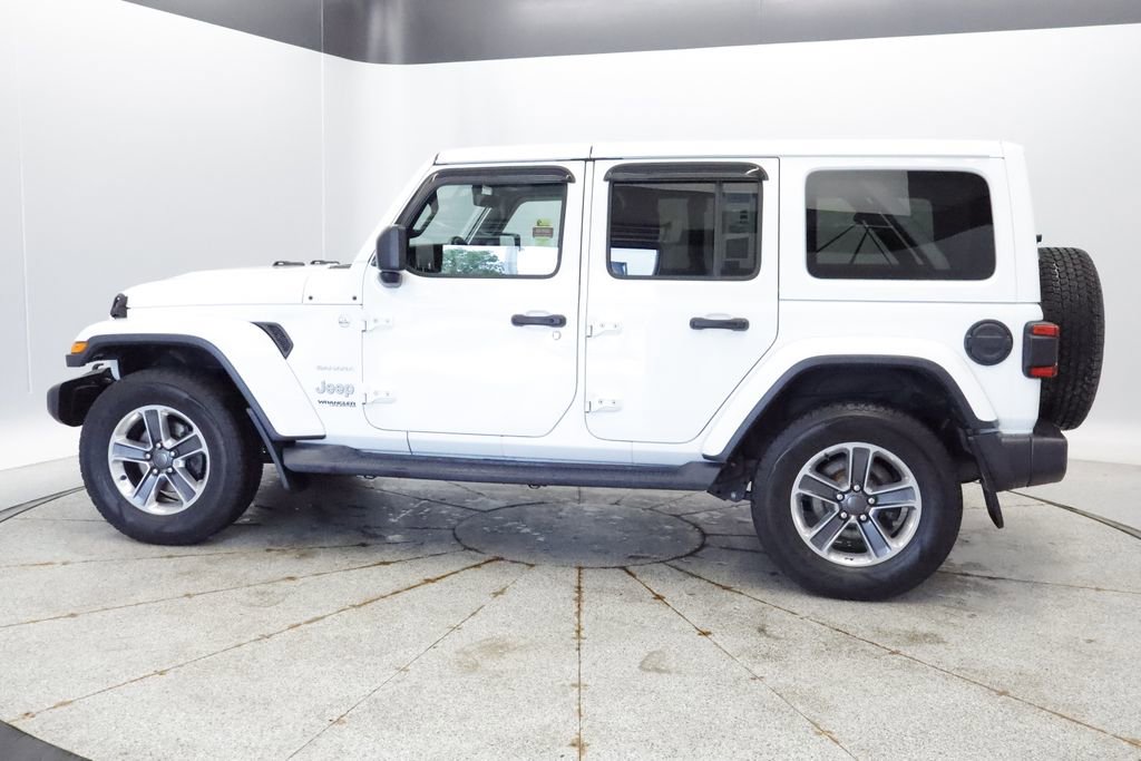 Used 2018 Jeep Wrangler Unlimited Sahara w/ Uconnect 4C Nav & Sound Group AWD/4WD image 2
