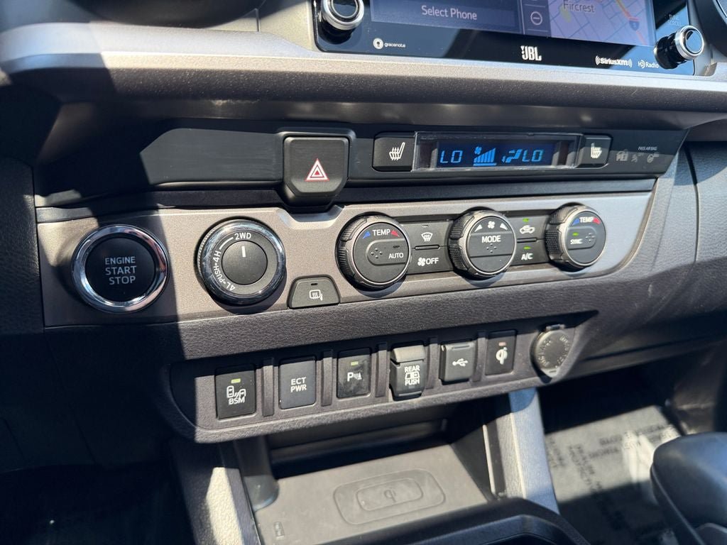 Used 2021 Toyota Tacoma Limited AWD/4WD image 32