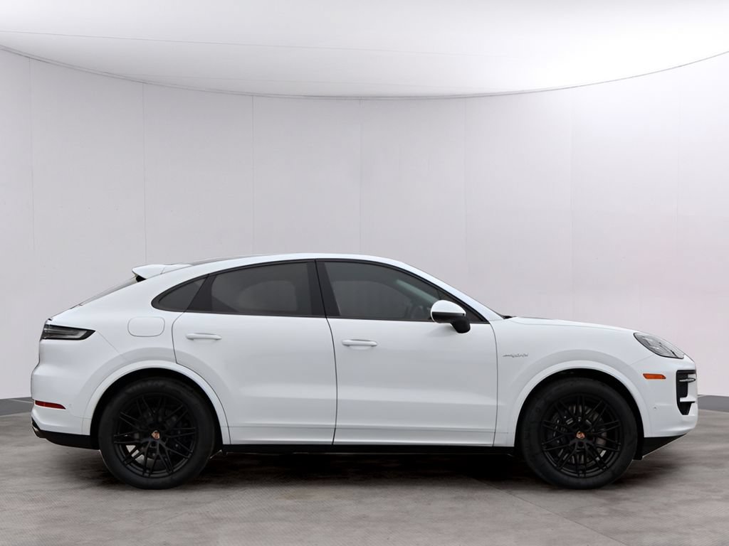 New 2026 Porsche Cayenne E-Hybrid Coupe AWD/4WD image 9