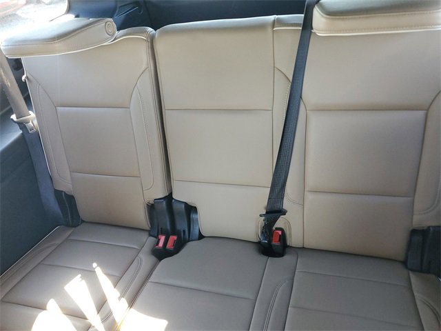 Used 2021 Chevrolet Suburban Premier w/ Premium Package image 10