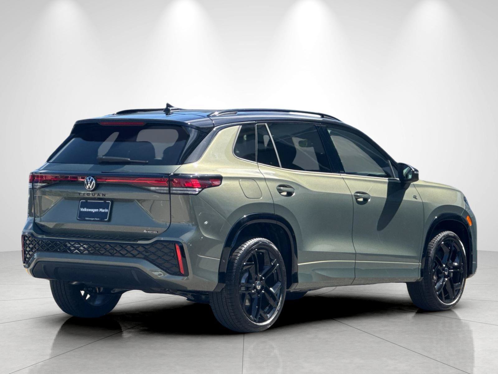 New 2026 Volkswagen Tiguan SE R-Line AWD/4WD image 5