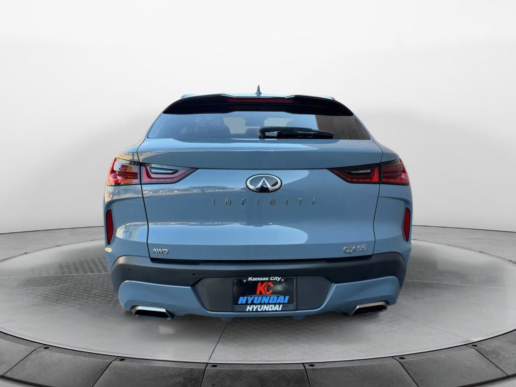 Used 2023 INFINITI QX55 Essential image 4