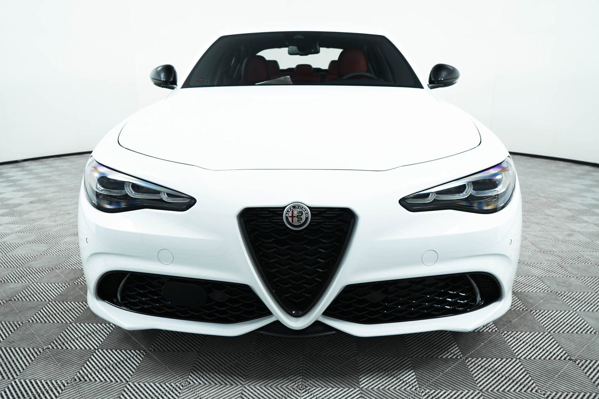 New 2024 Alfa Romeo Giulia Sprint image 2