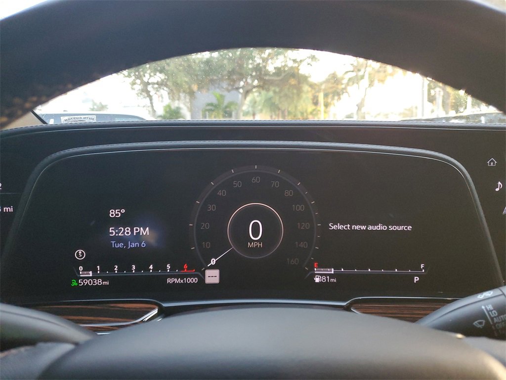 Used 2024 Cadillac Escalade ESV Luxury image 20