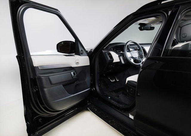 New 2026 Land Rover Discovery Dynamic SE AWD/4WD image 25