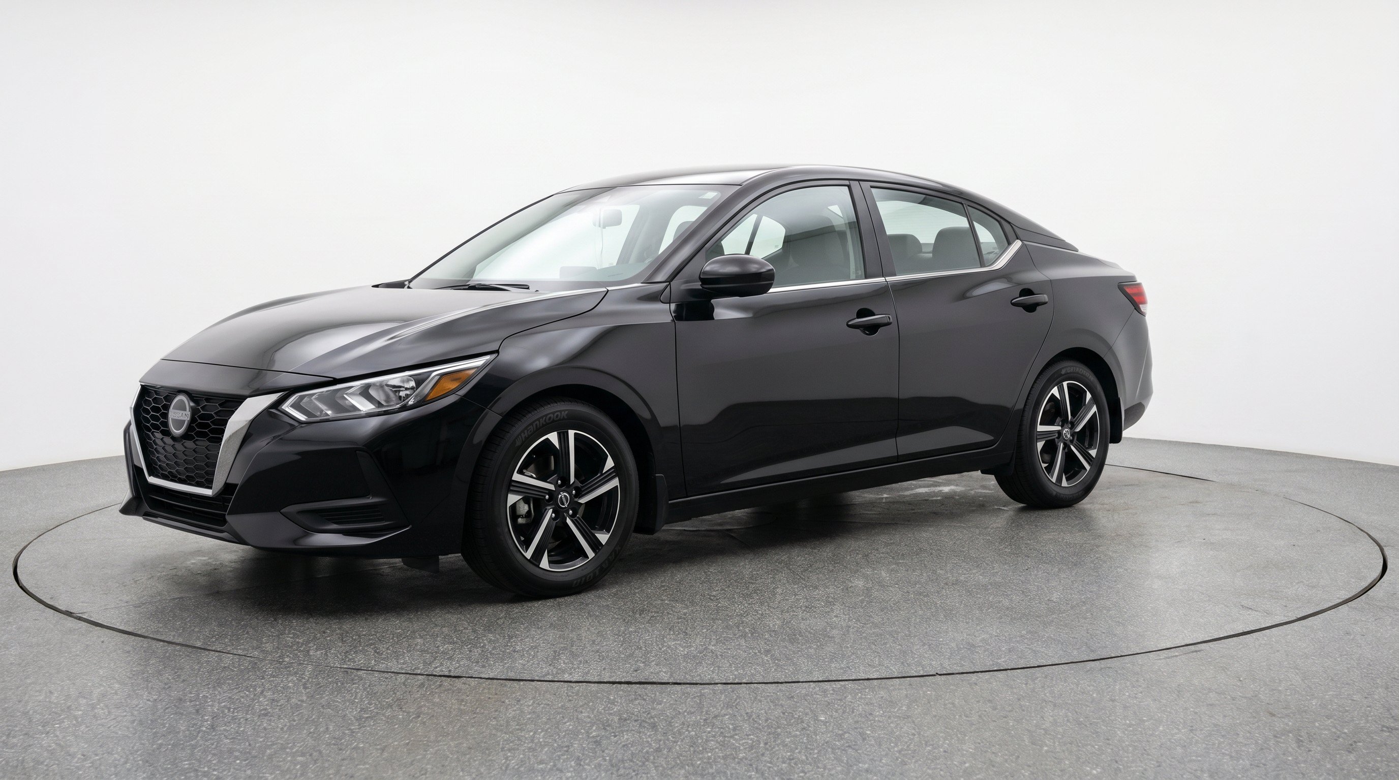 Used 2025 Nissan Sentra SV FWD image 3