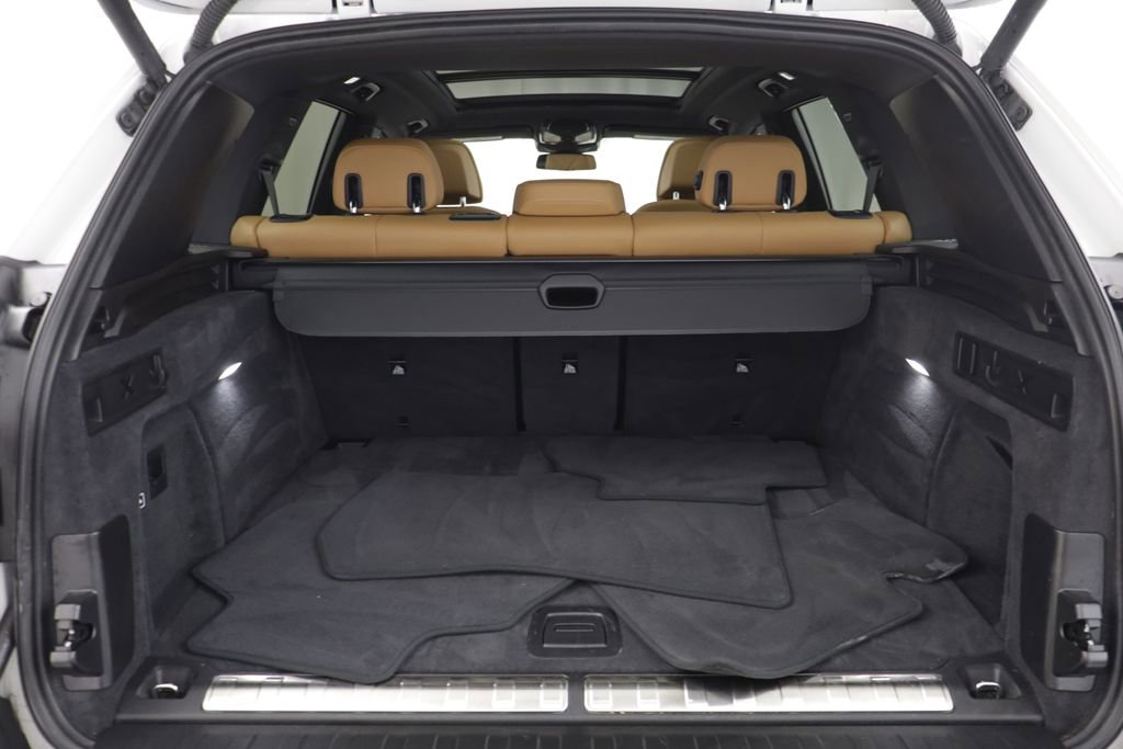 Certified 2024 BMW X5 xDrive50e w/ Premium Package image 19