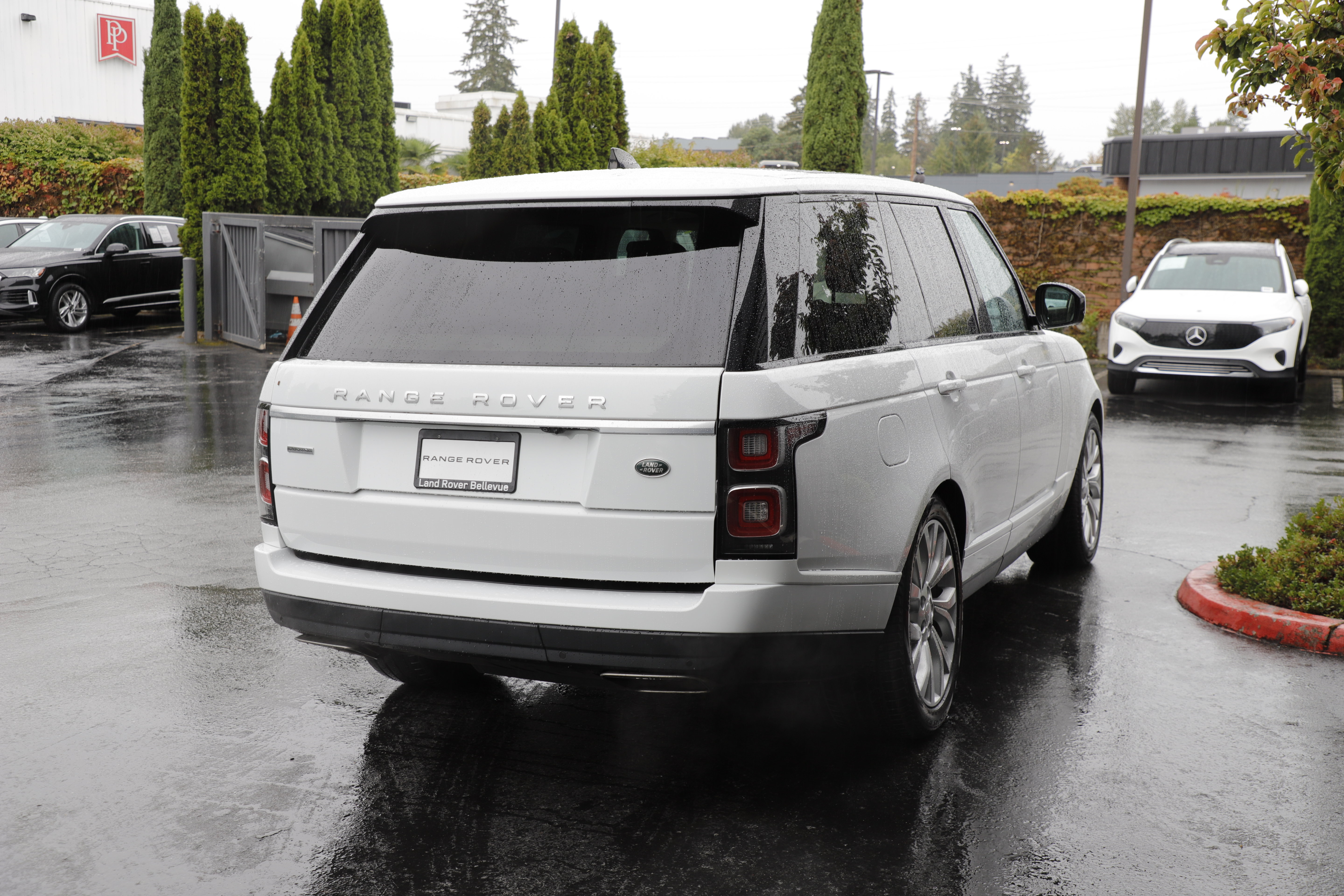 Used 2018 Land Rover Range Rover Supercharged AWD/4WD image 10