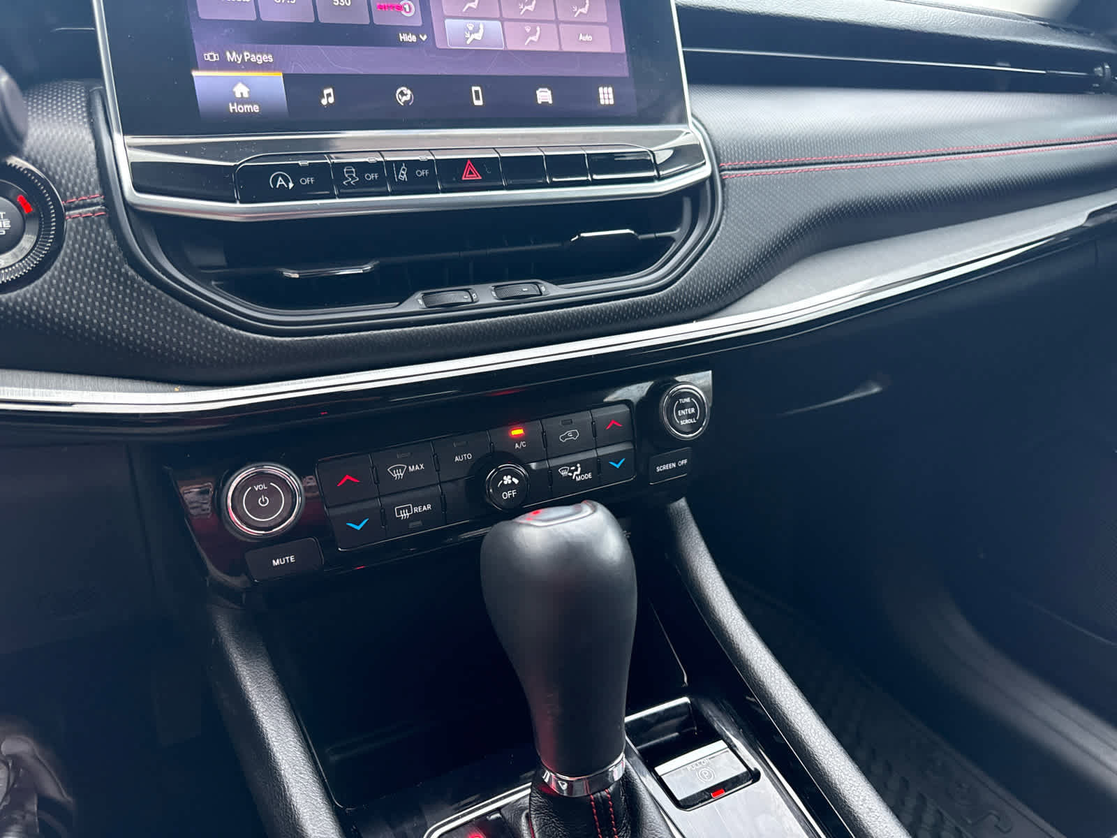 Used 2022 Jeep Compass Trailhawk w/ Trailhawk Convenience Group image 23