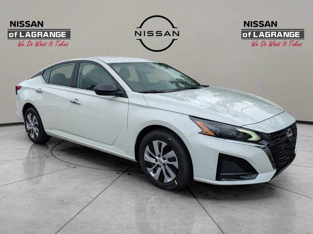 Used 2025 Nissan Altima 2.5 S FWD image 4