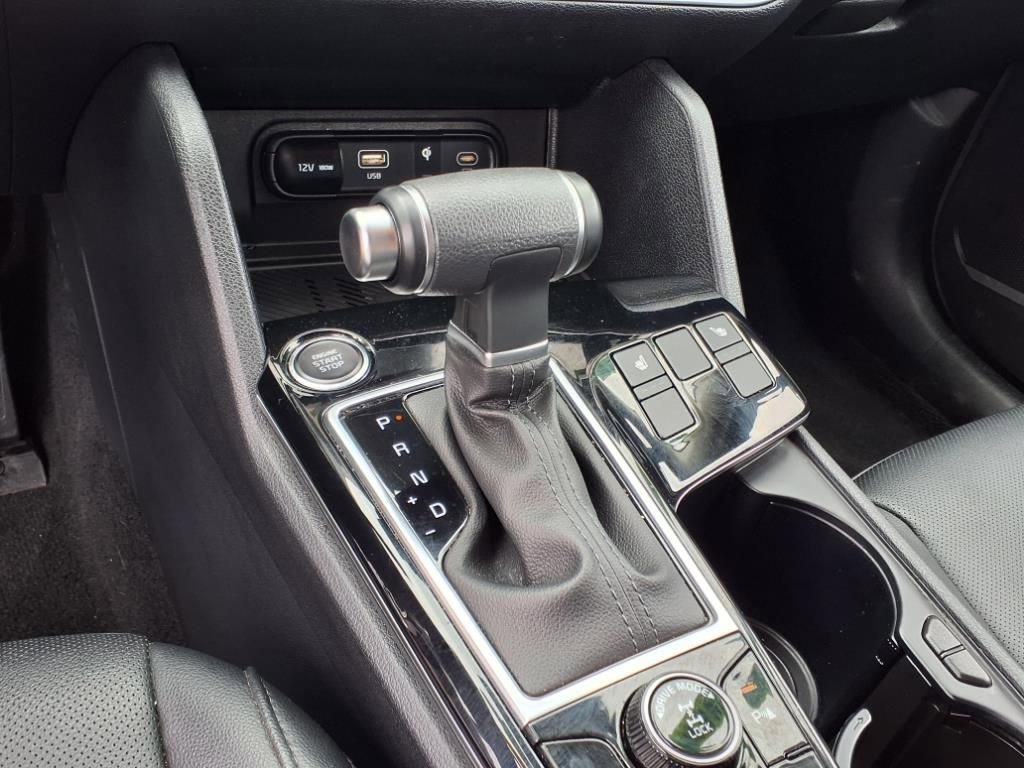 Used 2024 Kia Sportage EX image 13