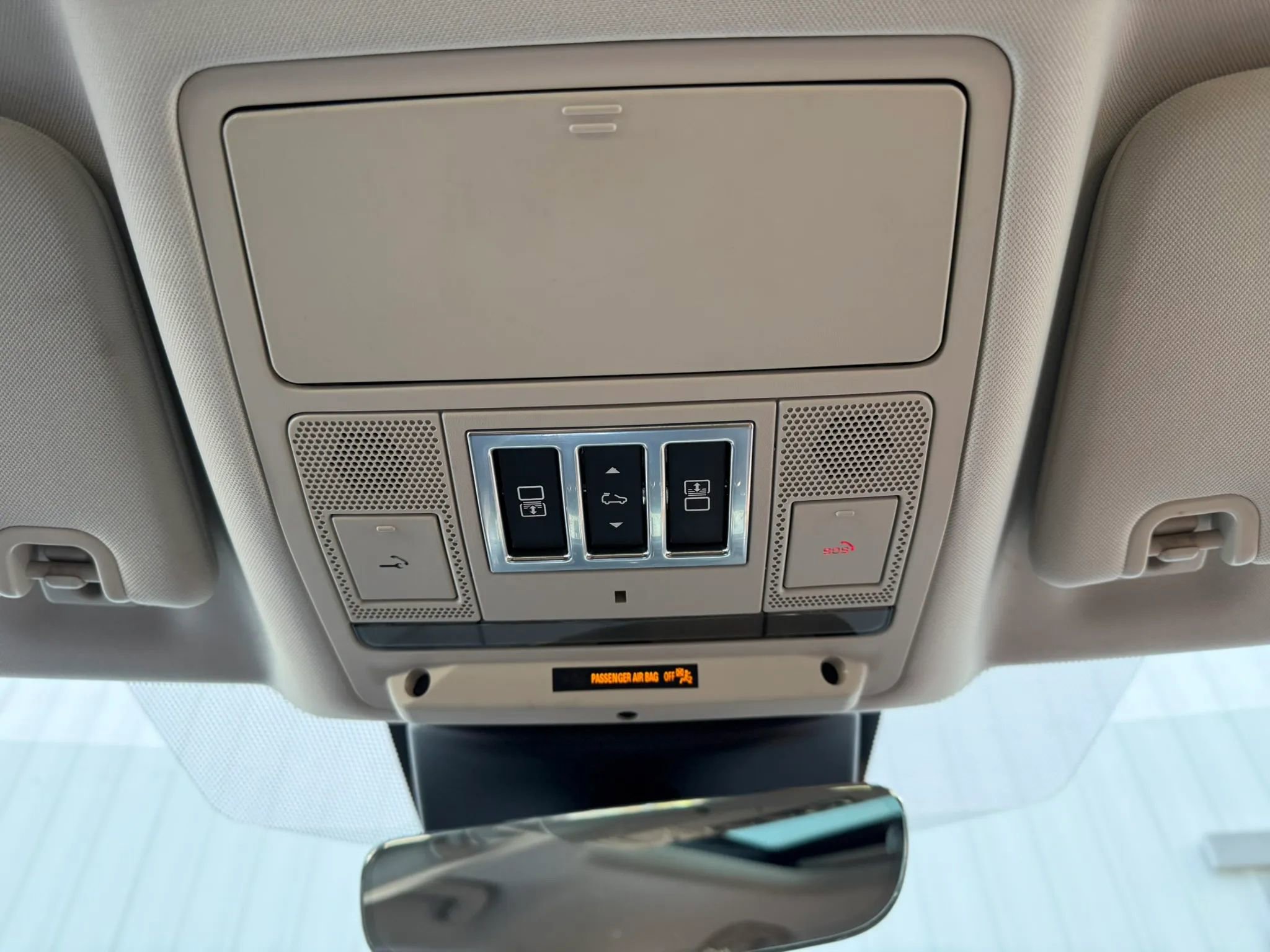 Used 2018 Land Rover Discovery HSE Luxury image 29