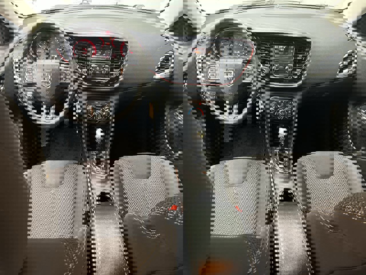 Used 2014 Dodge Dart SXT image 4