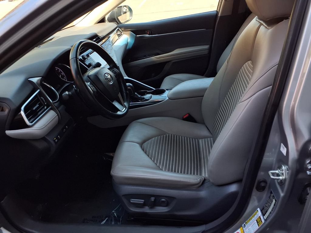 Certified 2018 Toyota Camry SE w/ Convenience Package FWD image 18