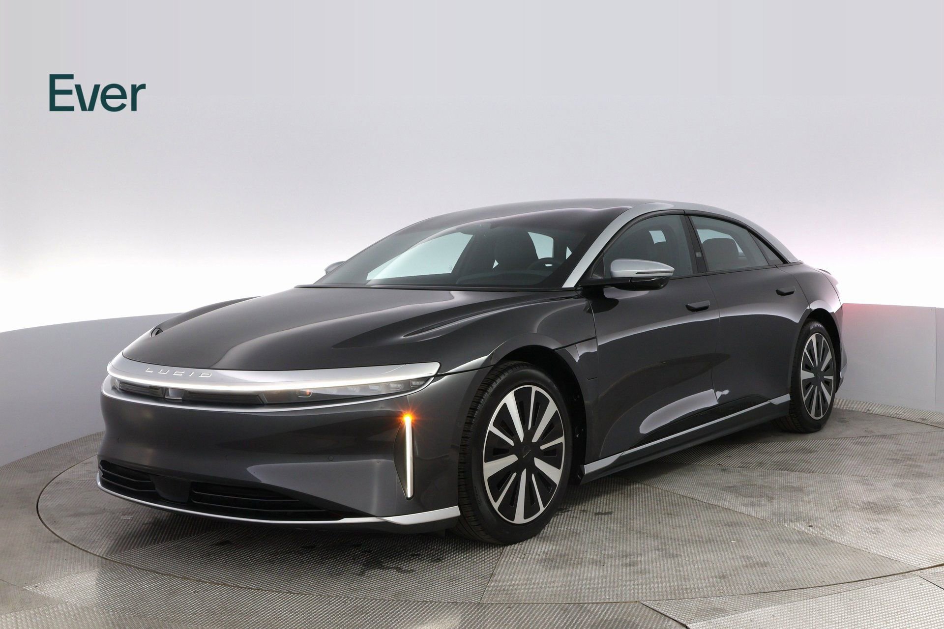 Used 2023 Lucid Air Grand Touring image 2