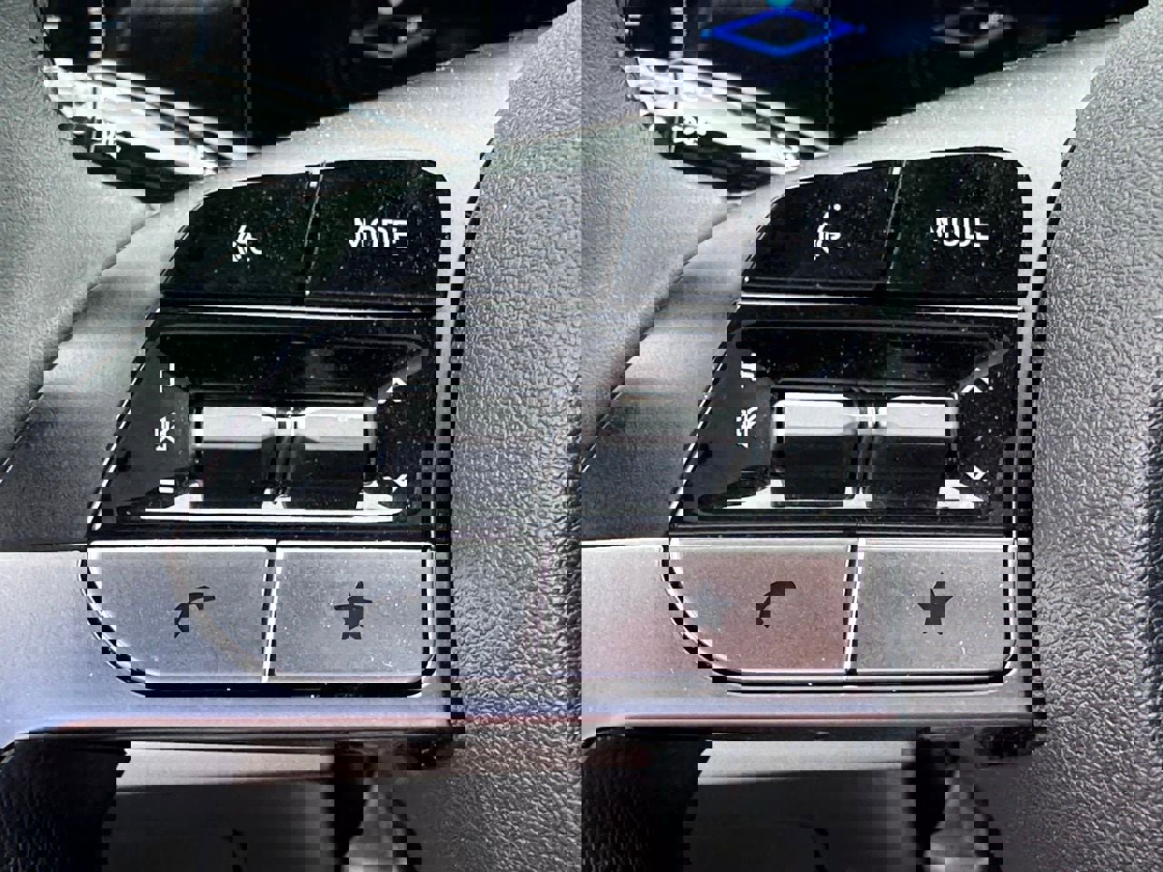 Used 2025 Hyundai Elantra Limited image 26