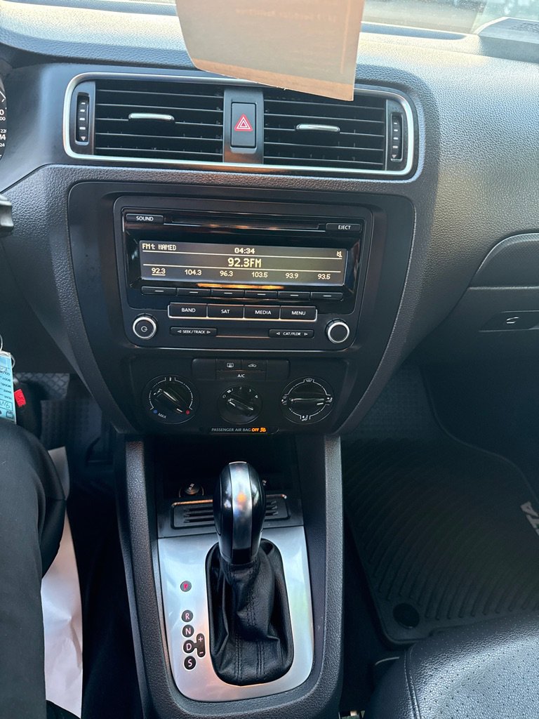 Used 2014 Volkswagen Jetta SE image 16