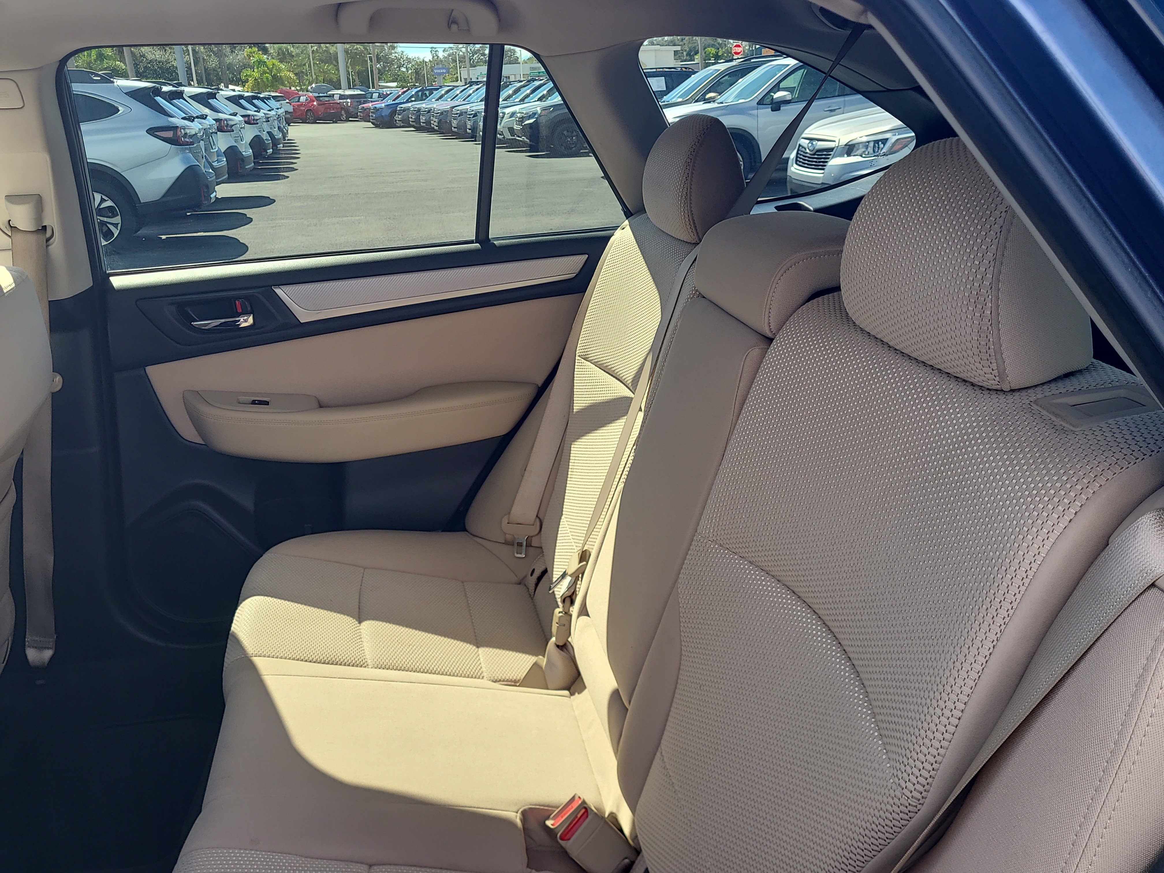 Used 2017 Subaru Outback 2.5i Premium AWD/4WD image 12
