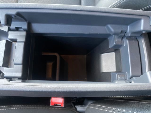 Used 2025 Nissan Rogue SV FWD image 30