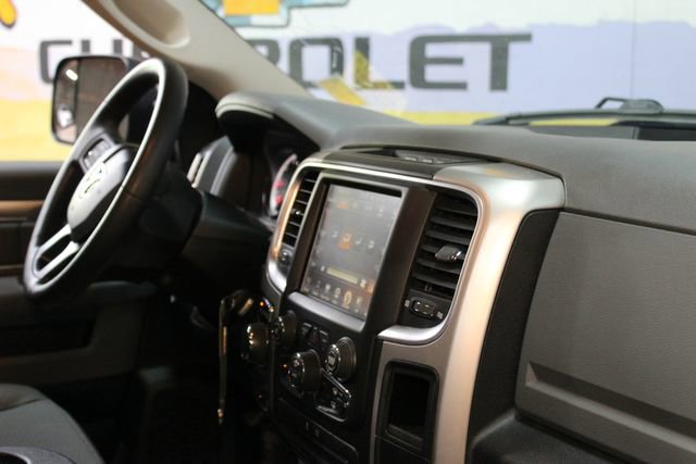 Used 2017 RAM 1500 Classic SLT AWD/4WD image 10