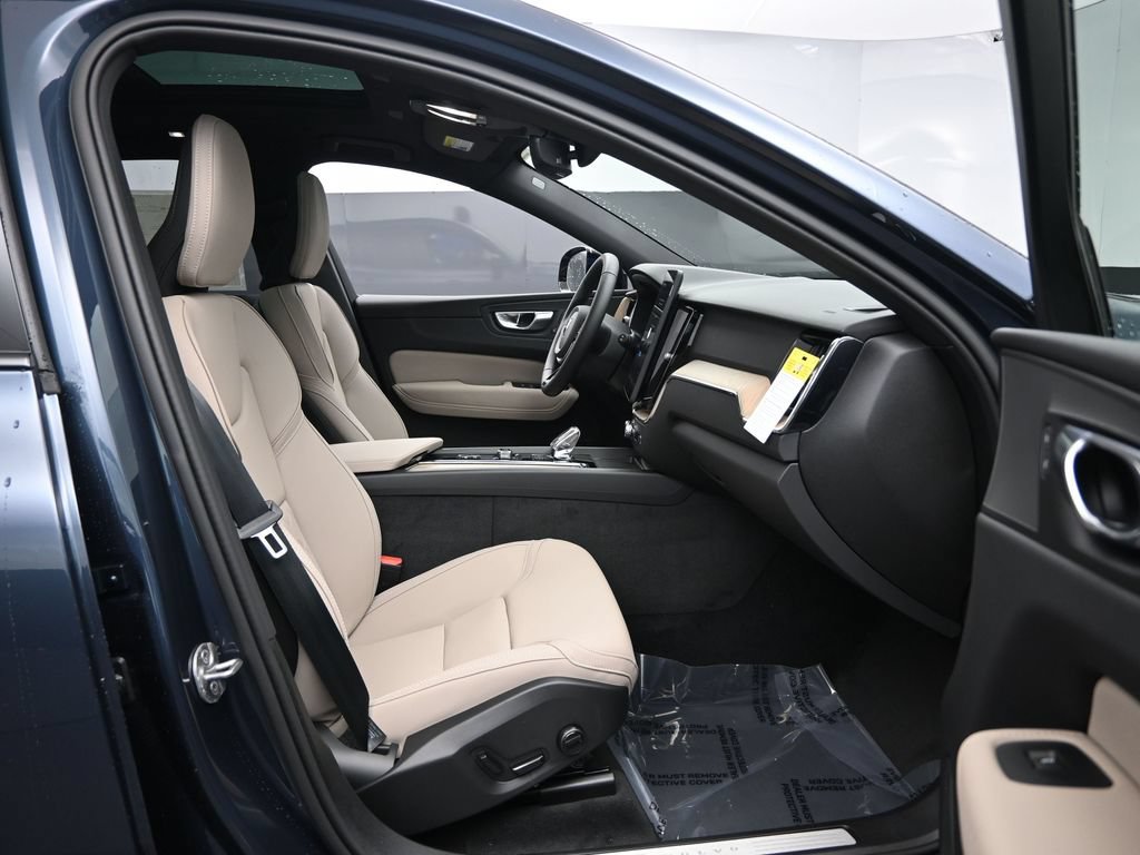 New 2026 Volvo XC60 B5 Plus w/ Protection Package Premier AWD/4WD image 26