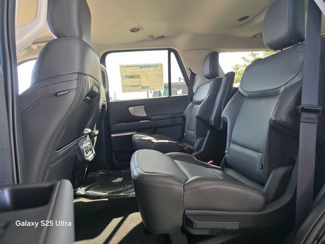 New 2026 Ford Expedition Active RWD image 12