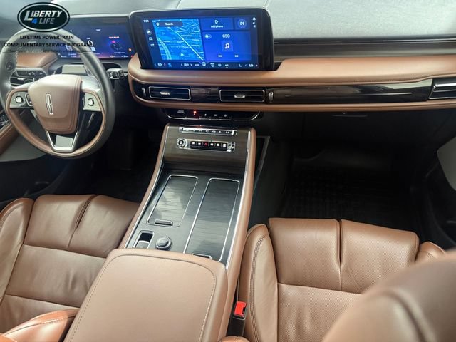 Used 2025 Lincoln Aviator Reserve w/ Equipment Group 201A AWD/4WD image 33