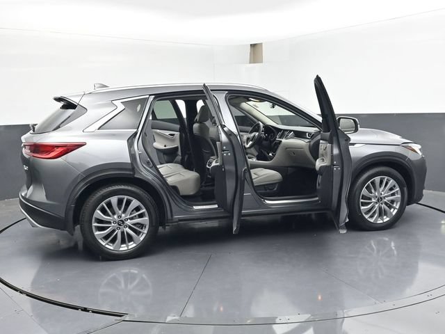Used 2023 INFINITI QX50 Luxe w/ Accent Package FWD image 49