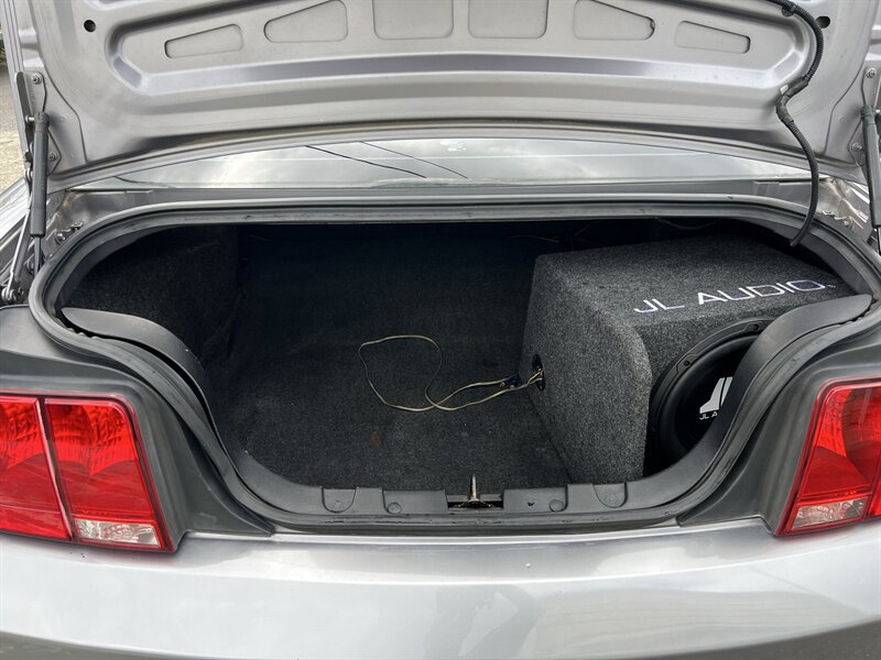 Used 2006 Ford Mustang GT RWD image 10