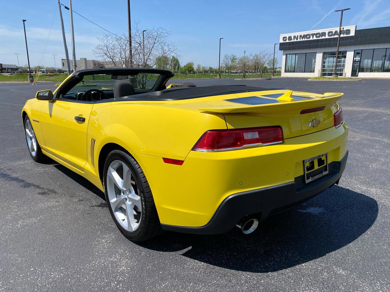 Used 2015 Chevrolet Camaro LT RWD image 13