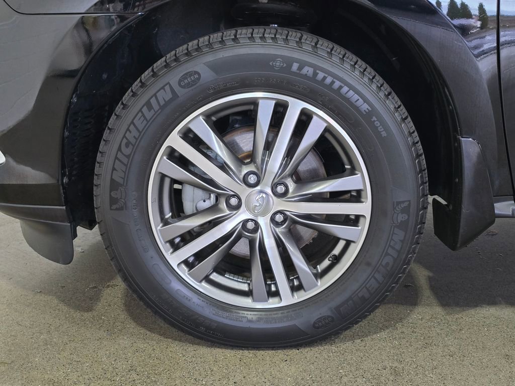 Used 2019 INFINITI QX60 Luxe w/ Essential Package image 8