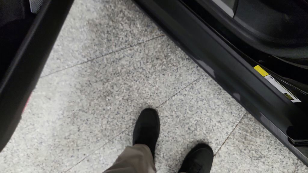 Used 2022 Porsche Taycan Turbo S image 33