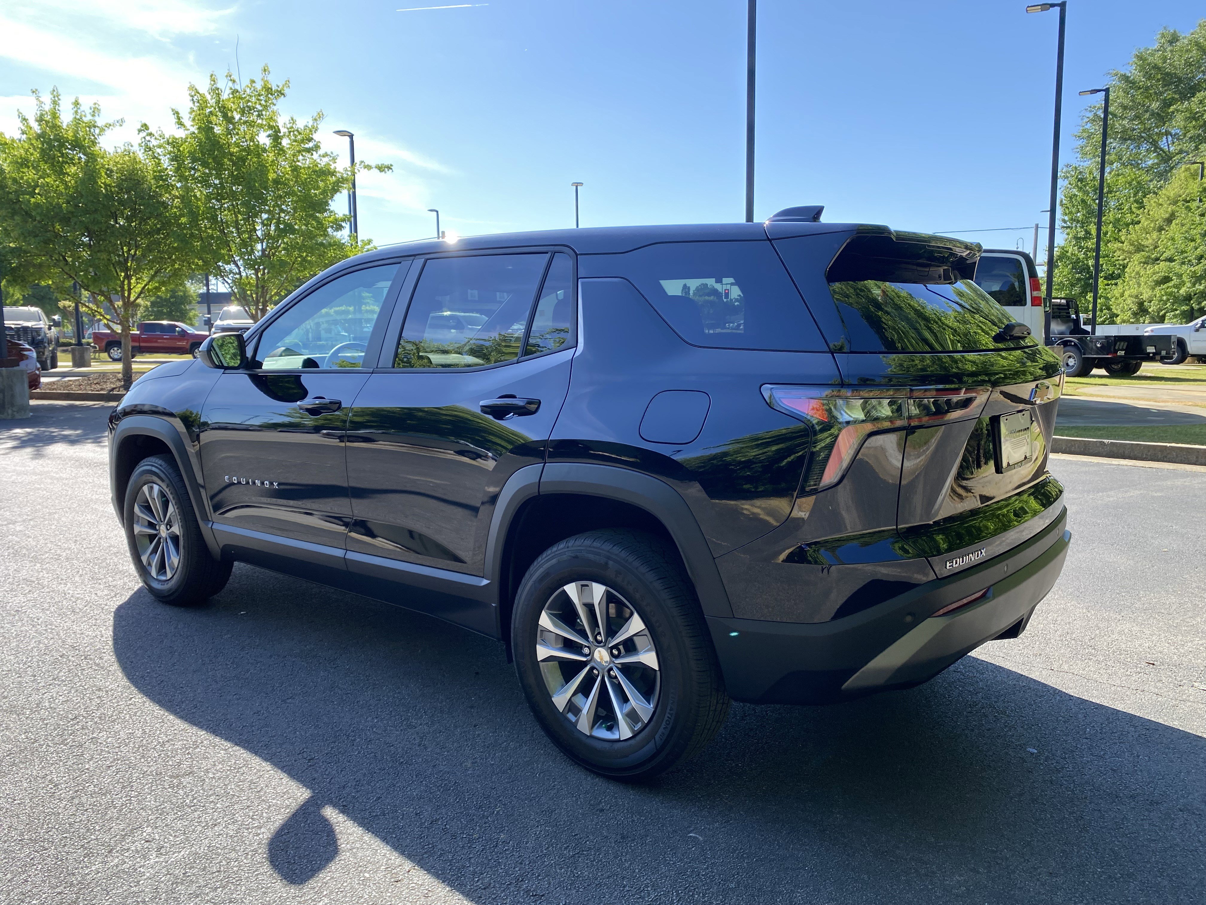 Used 2026 Chevrolet Equinox LT image 7