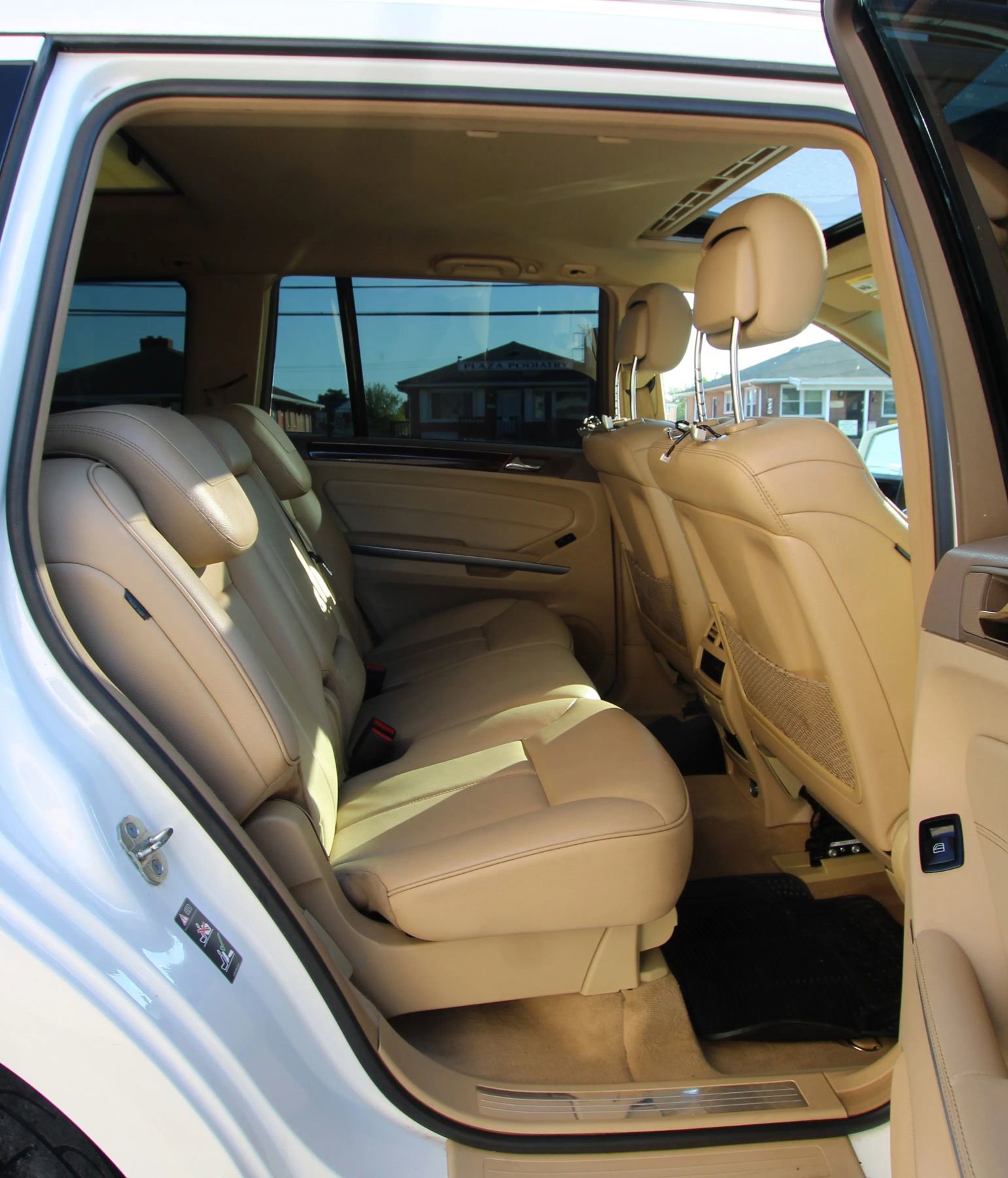 Used 2011 Mercedes-Benz GL 450 4MATIC image 12