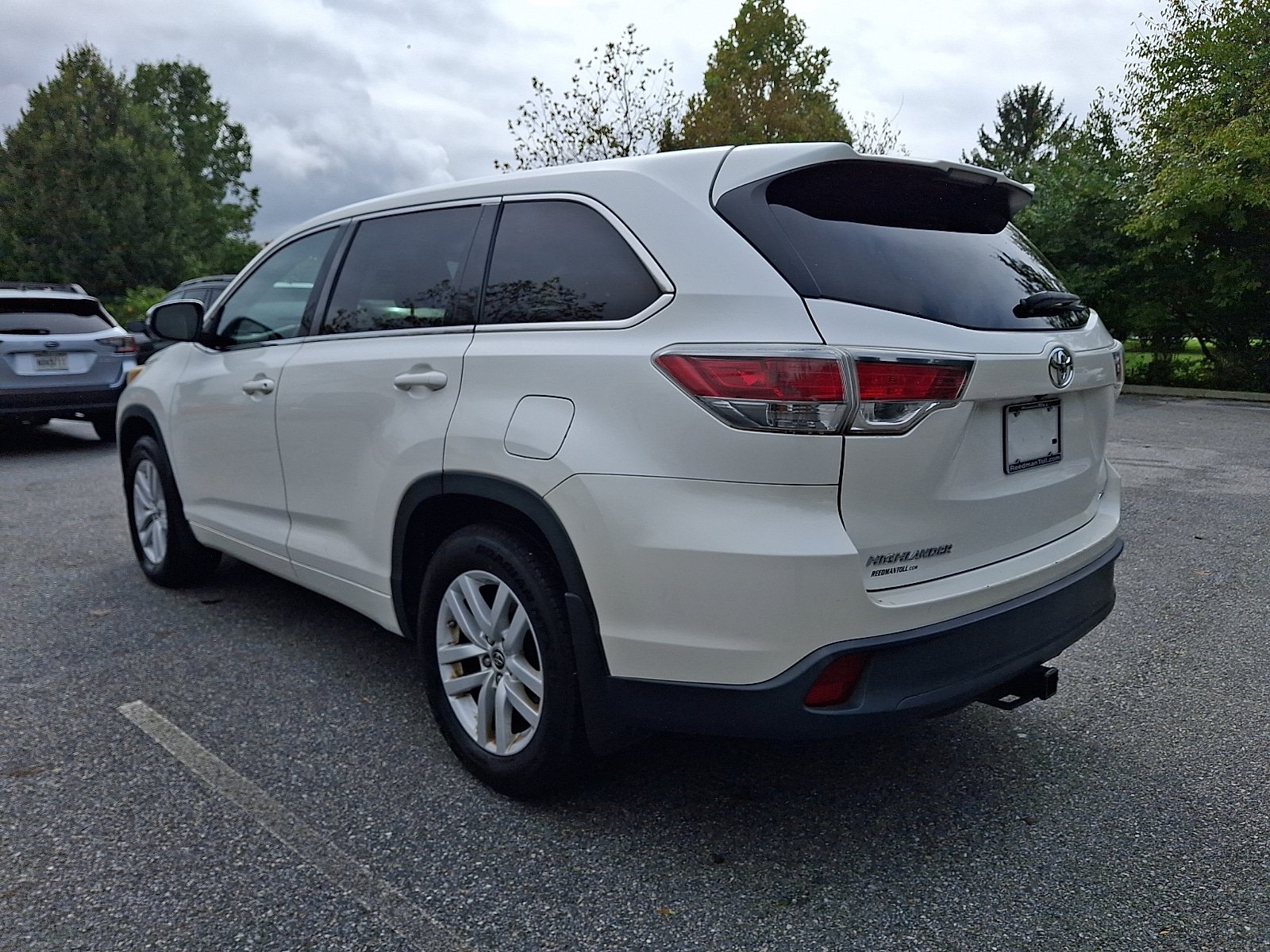Used 2016 Toyota Highlander LE AWD/4WD image 4