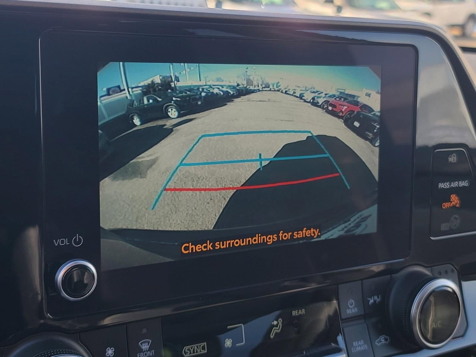 Used 2023 Toyota Highlander XLE image 26