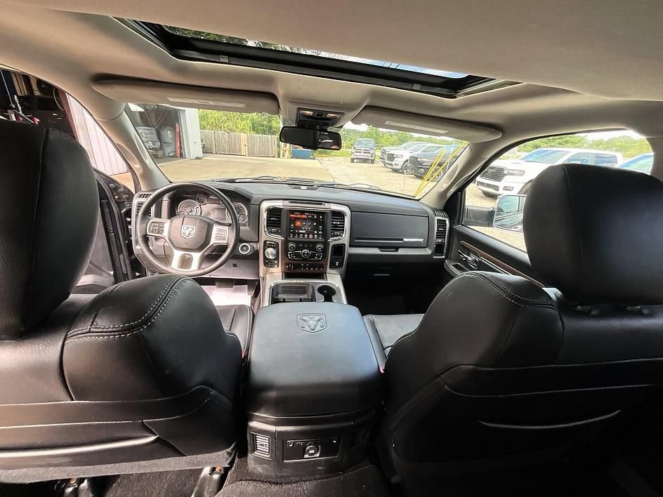 Used 2016 RAM 1500 Laramie w/ Convenience Group AWD/4WD image 38