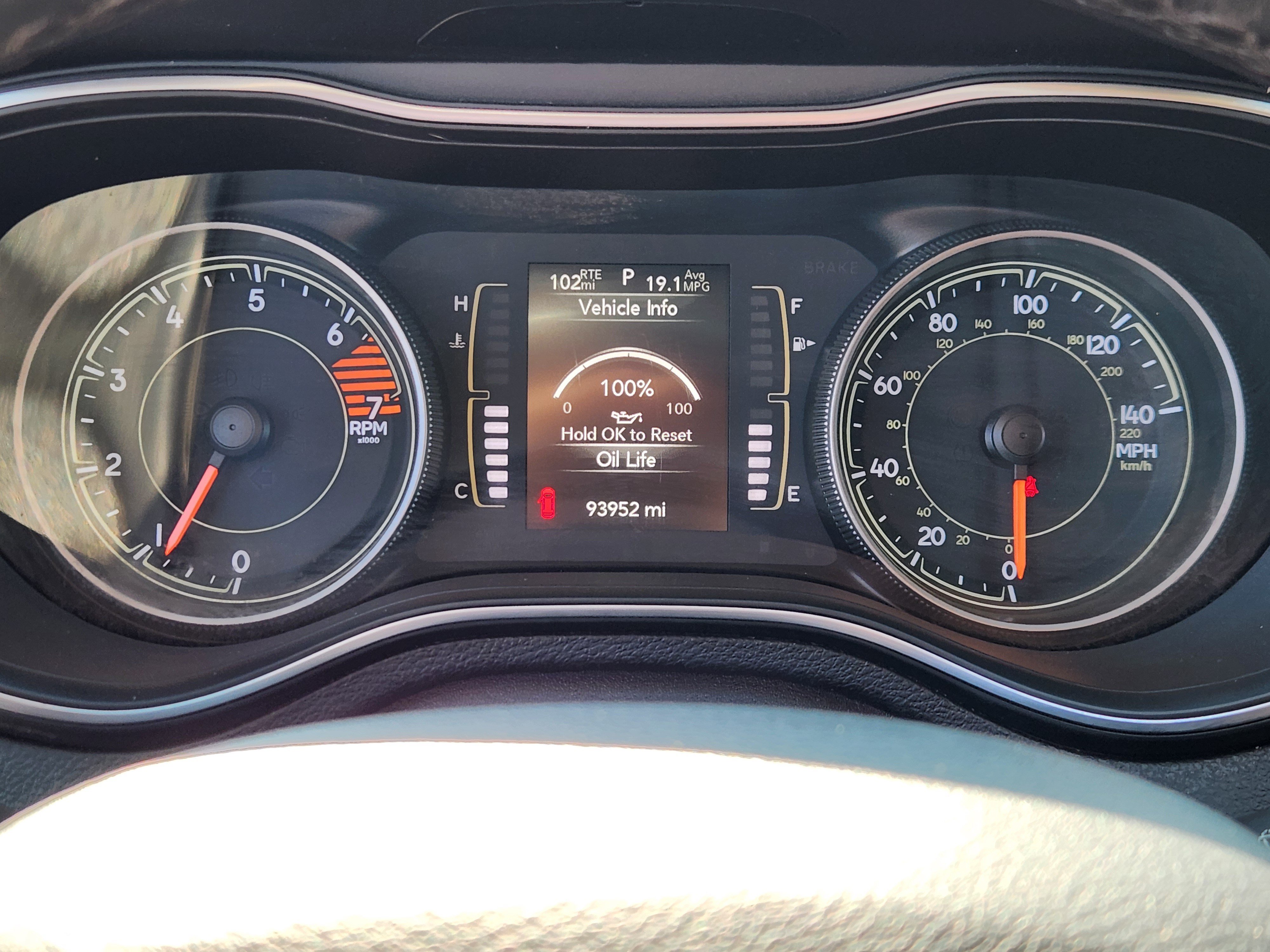 Used 2019 Jeep Cherokee Latitude Plus w/ Comfort/Convenience Group AWD/4WD image 10