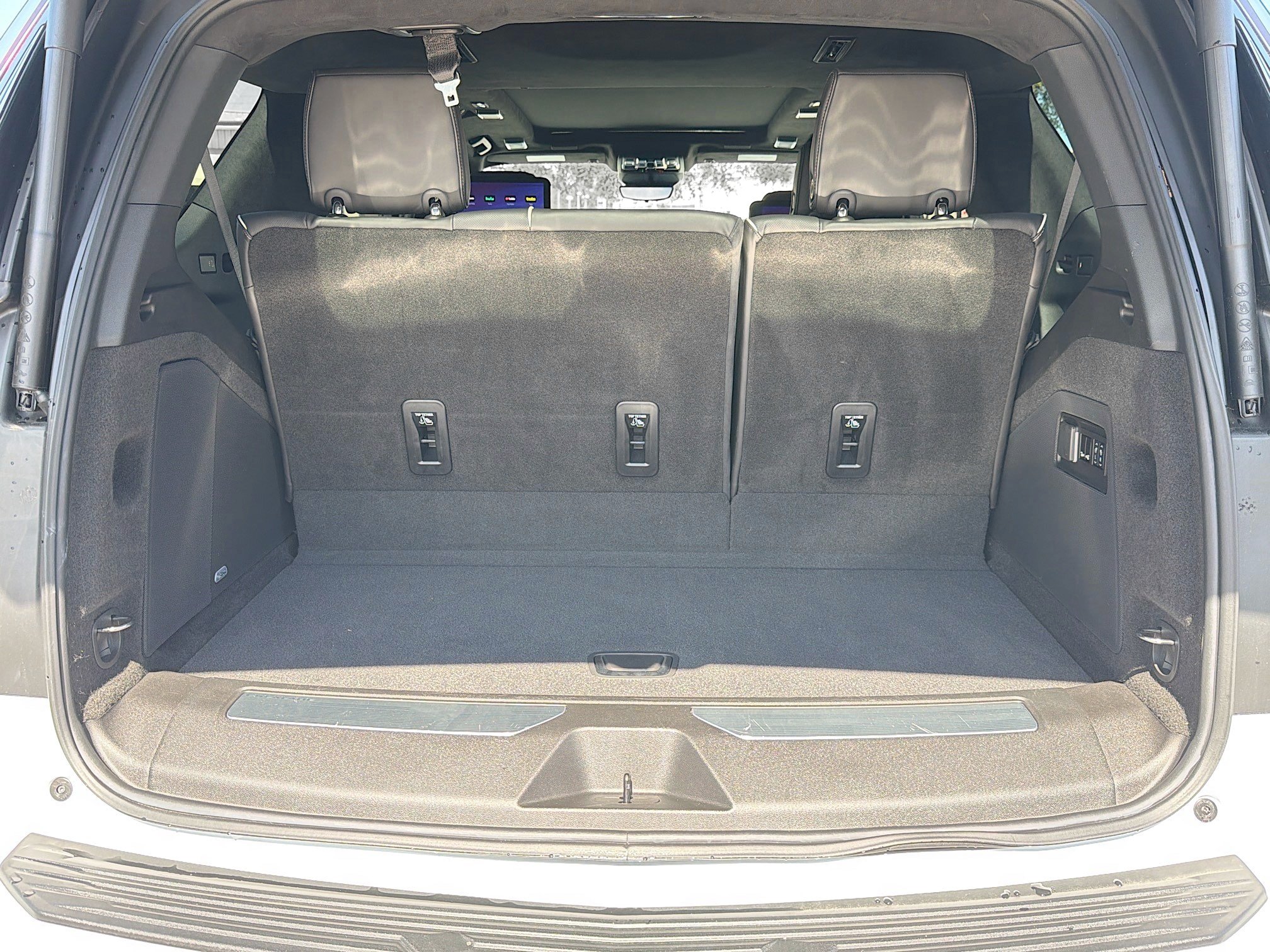 Used 2025 Cadillac Escalade Sport Platinum AWD/4WD image 12