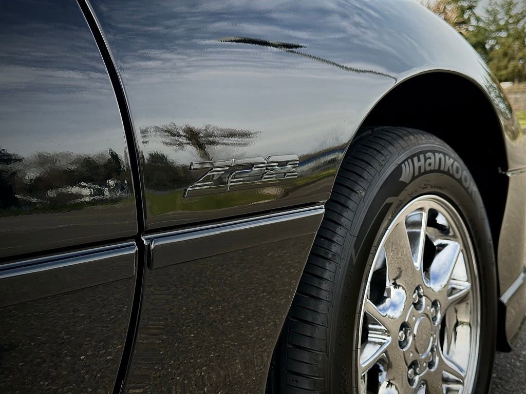 Used 2002 Chevrolet Camaro Z28 w/ Sport Appearance Pkg RWD image 38