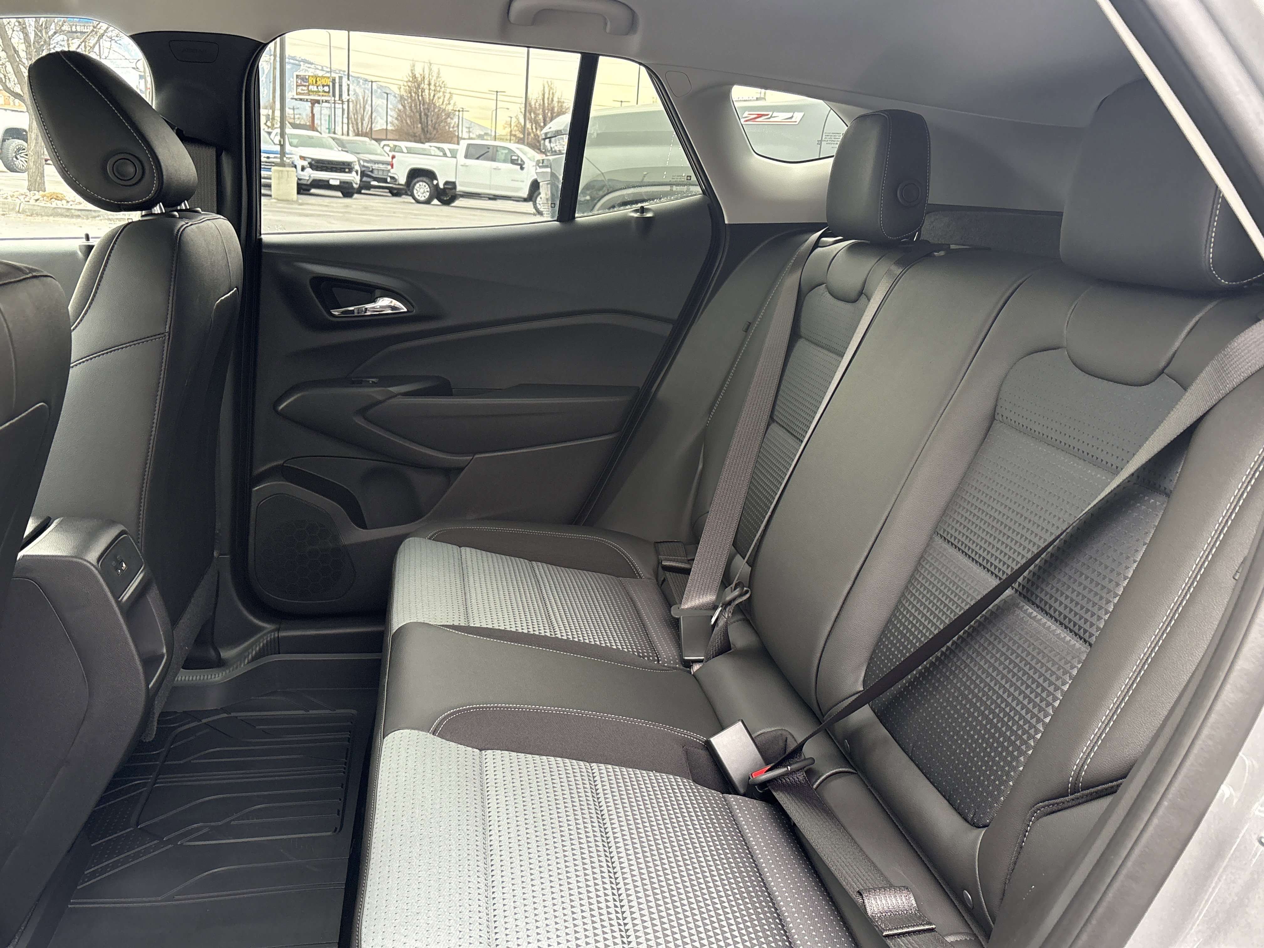 New 2026 Chevrolet Trax LT w/ Driver Confidence Package FWD image 24