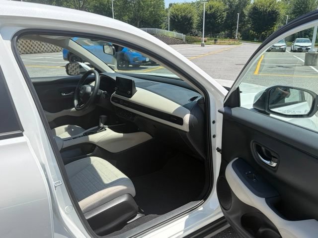 Certified 2025 Honda HR-V LX image 26