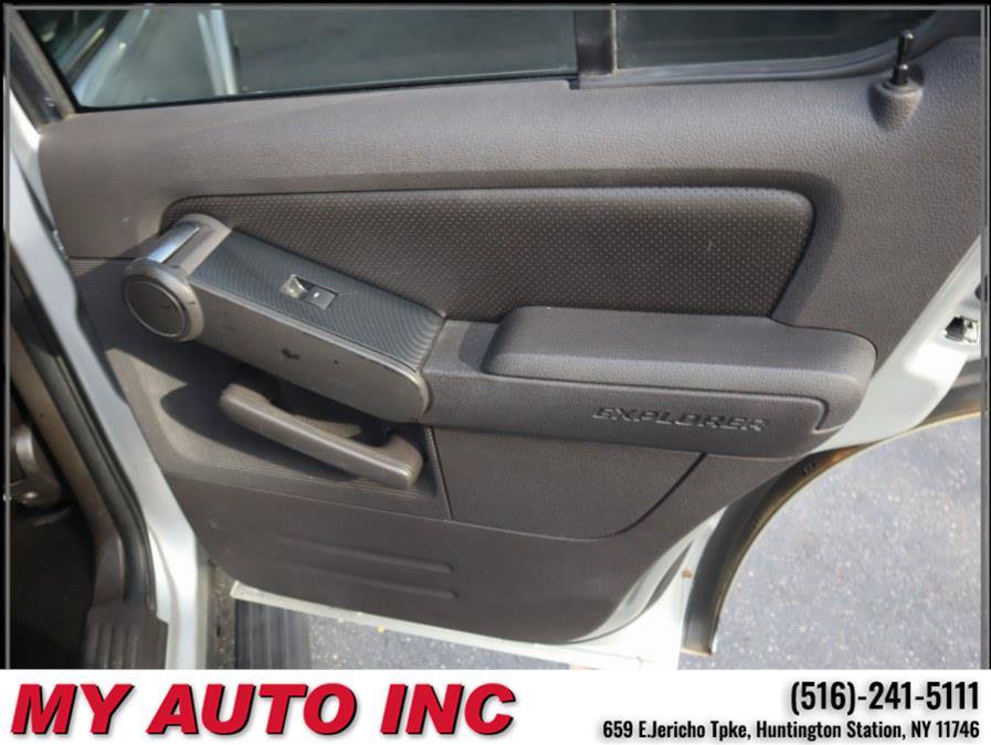 Used 2010 Ford Explorer XLT AWD/4WD image 29