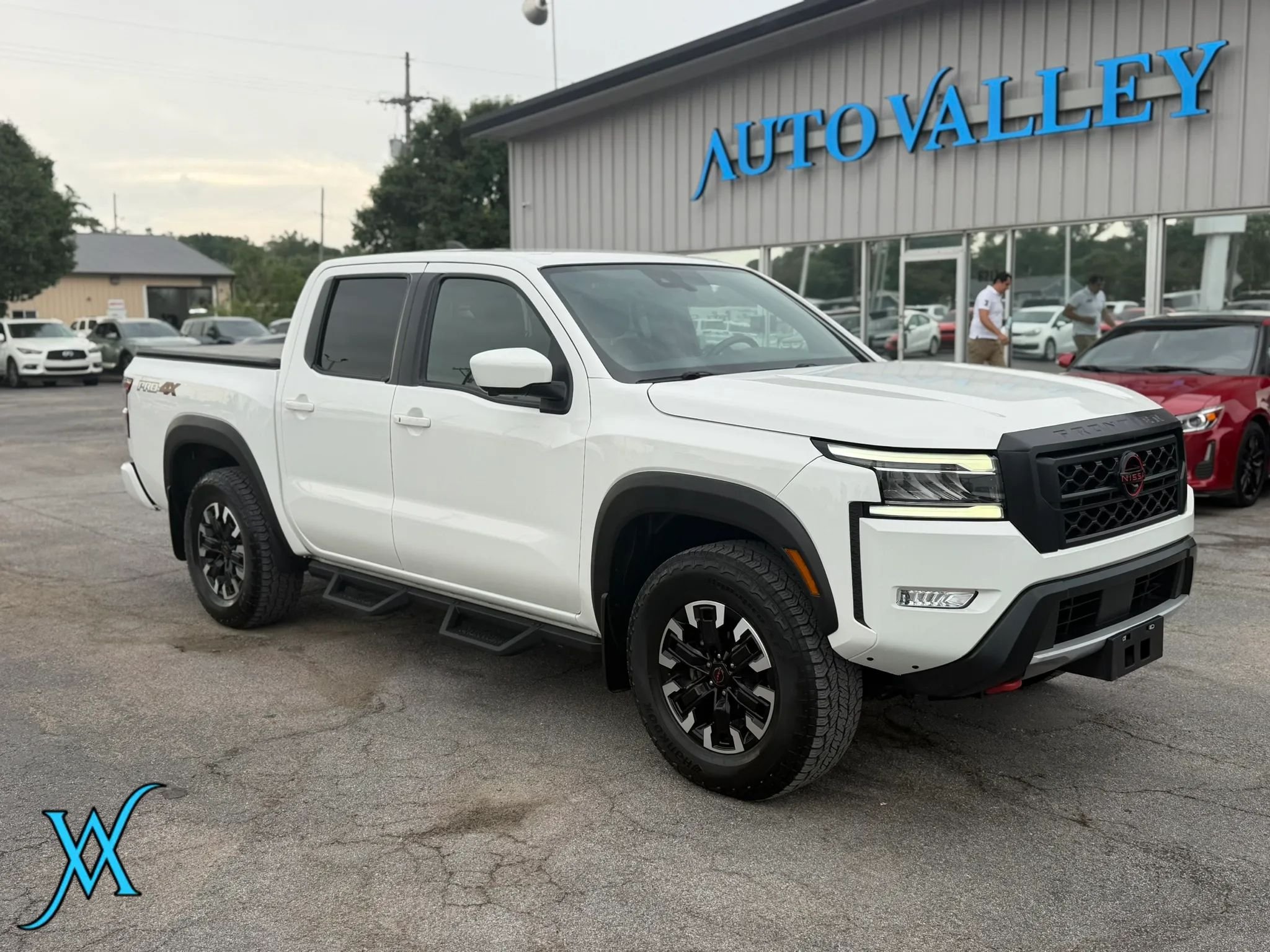 Used 2023 Nissan Frontier PRO-4X w/ Pro Convenience Package AWD/4WD video 1